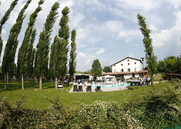 Hotel Taverna Napoleone 3*