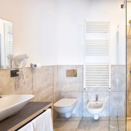 호텔 Taverna Napoleone 3*